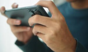 6 Fitur Utama yang Harus Ada di Hp Gaming Terbaik