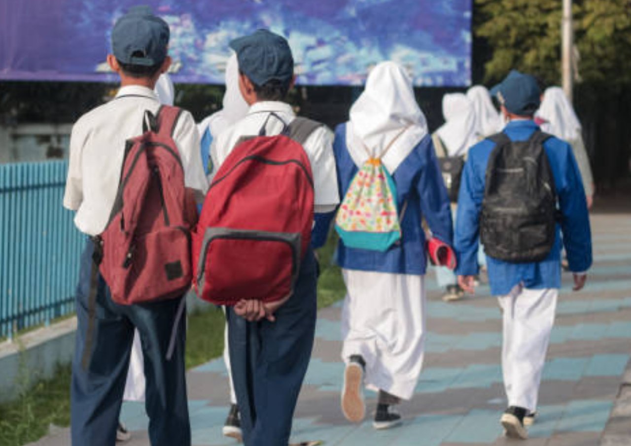 Kemendikdasmen Minta Seluruh Daerah Patuh Terhadap Aturan Tentang Jam Belajar Sekolah