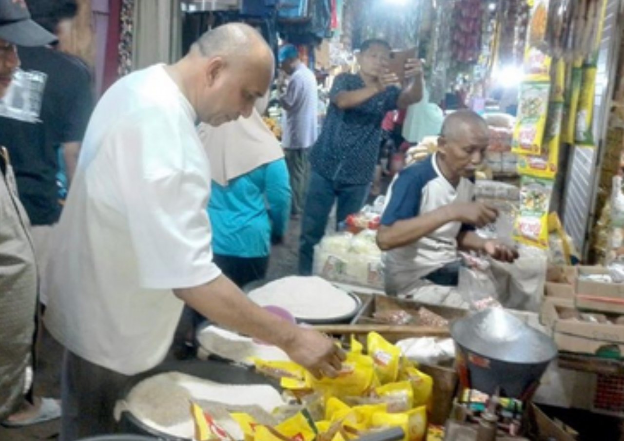 Pelaksana Tugas (Plt) Kepala Dinas Perdagangan Kota Semarang, Aniceto Magno Da Silva saat sidak/Instagram Disdag