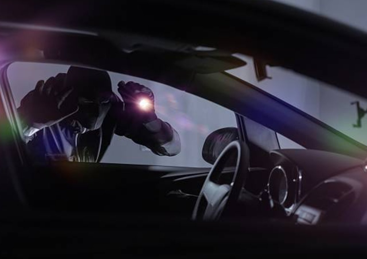 Dua Orang Diduga Pecahkan Kaca Mobil yang Parkir di Pati, Barang Berharga Raib