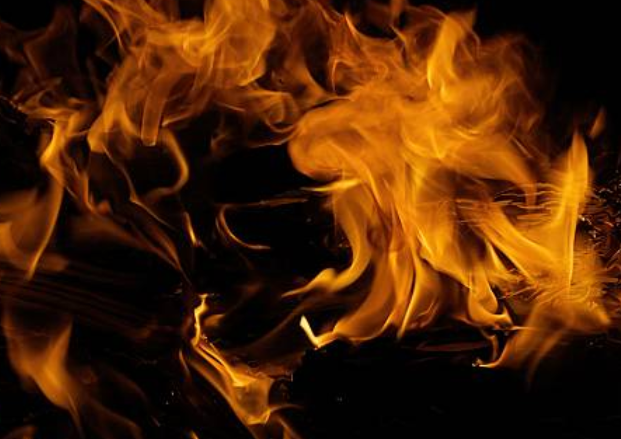 Api di Sumur Minyak Blora yang Terbakar Belum Padam