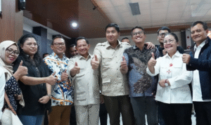Mendagri dan Menteri PKP Sambangi MPP Kota Semarang, Sebut Pelayanan Cepat dan Bersih