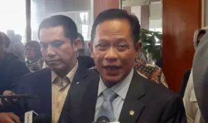 Menteri LH Ungkap Dugaan Kayu Gelondongan dari Pembukaan Kebun Sawit Perparah Banjir di Sumatera menteri
