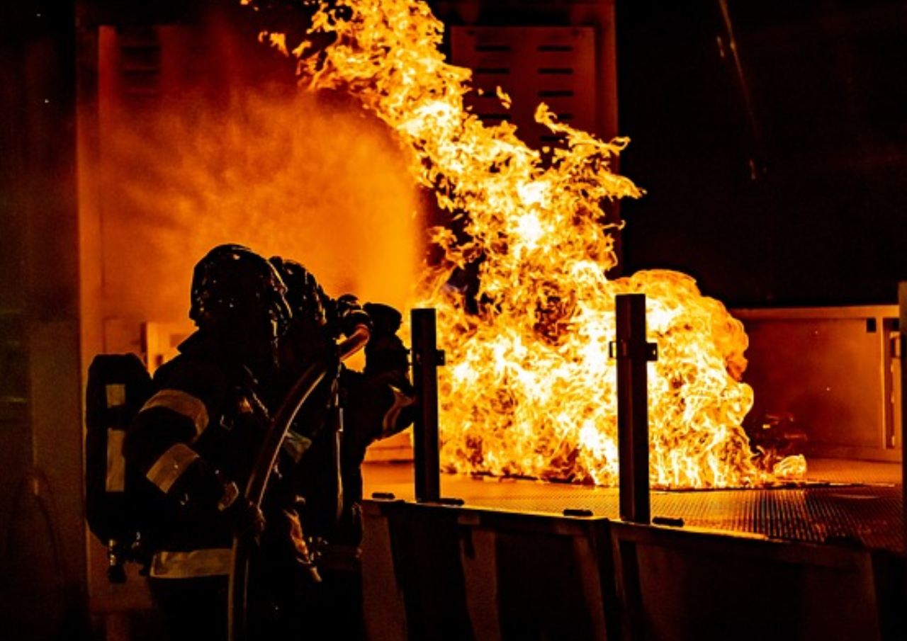 Kebakaran Pabrik Wood Pellet Demak Hanguskan 500 Ton Bahan Baku