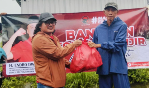 Anggota DPRD Jateng Salurkan Ratusan Nasi Bungkus ke Korban Banjir Pati