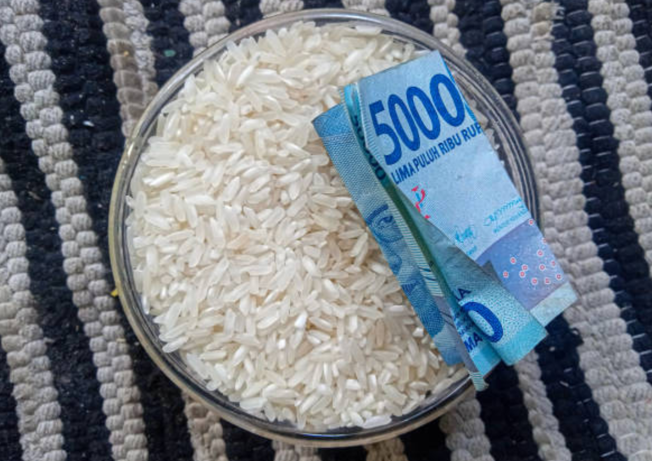 Kades di Demak Diduga Palsukan Data Bansos, 135 Warga Tak Bisa Cairkan Bantuan