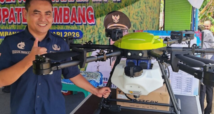 drone Petani Rembang Didorong Gunakan Drone untuk Olah Lahan