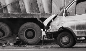 Tak Kuat Menanjak, 2 Truk Jatuh ke Jurang di Desa Bedono Semarang