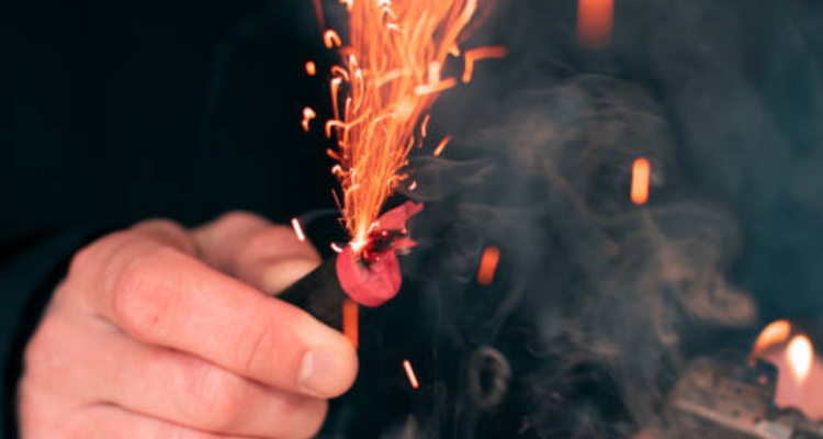 petasan-pekalongan 4 Remaja di Pekalongan Kena Ledakan Petasan Balon, 2 Anak Luka Serius