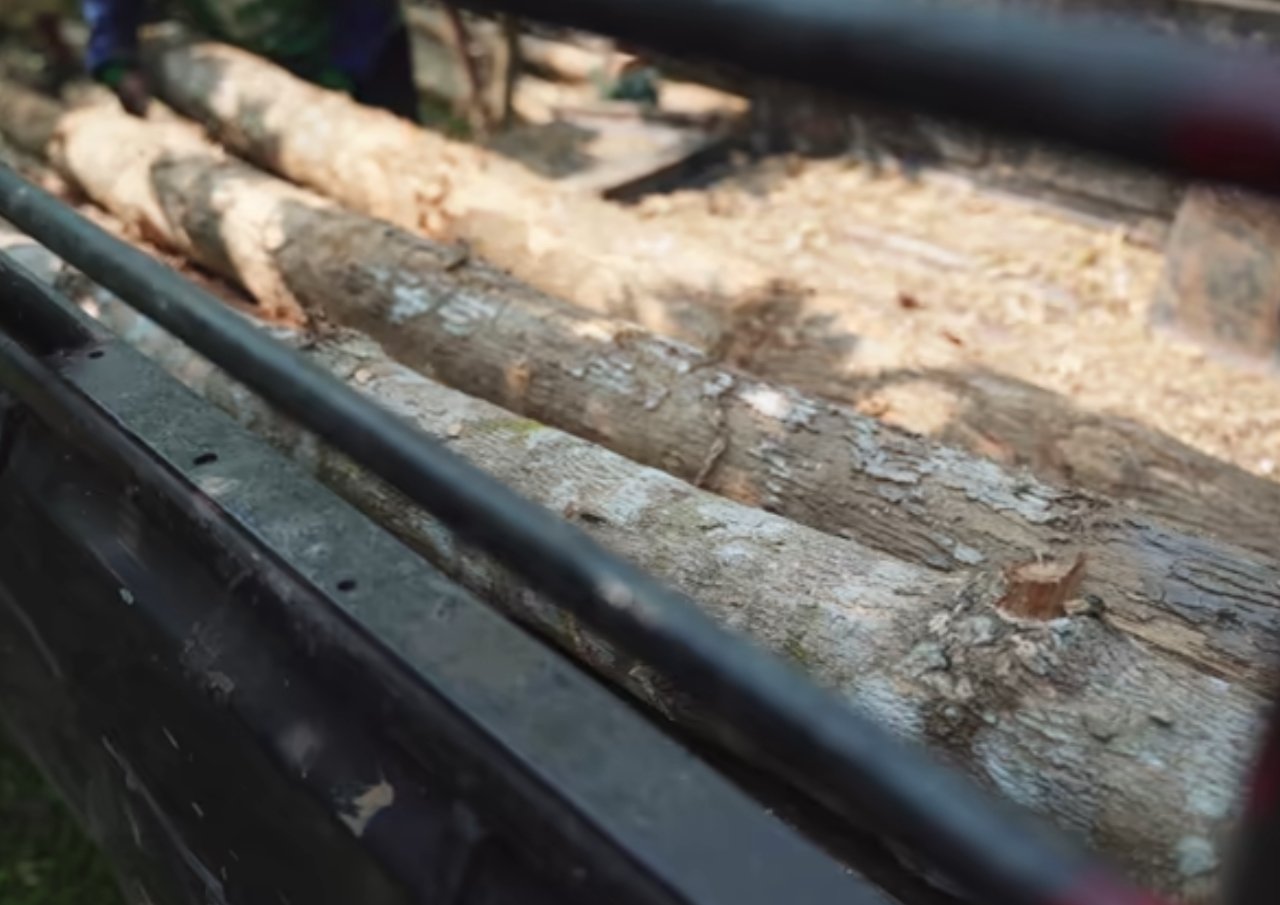 Truk dari TPK Banjarwaru Blora Disetop, Diduga Angkut Kayu Ilegal