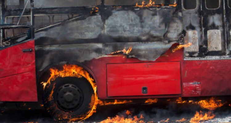 kebakaran-bus-semarang Bus Trans Semarang Terbakar Diduga karena Korsleting Listrik