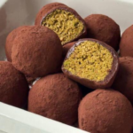 Fenomena Dubai Chewy Cookies Mengapa Camilan Pistachio Ini Mendadak Viral di Indonesia dubai chewy