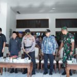 Foto : Anggota Komisi A DPRD Pati, Danu Ikhlas Hariscandra duduk bersama dengan Kapolresta Pati. (Dok. Humas DPRD Pati)