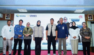 Agenda Gerakan Literasi Perkoperasian di UNNES Semarang Wamenkop RI dan Walkot Semarang Dorong Mahasiswa KKN UNNES Kenalkan KDKMP ke Masyarakat