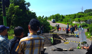 Walkot Semarang Respons Kedaruratan Infrastruktur Pasca-amblesnya Jembatan Jalan Honggowongso