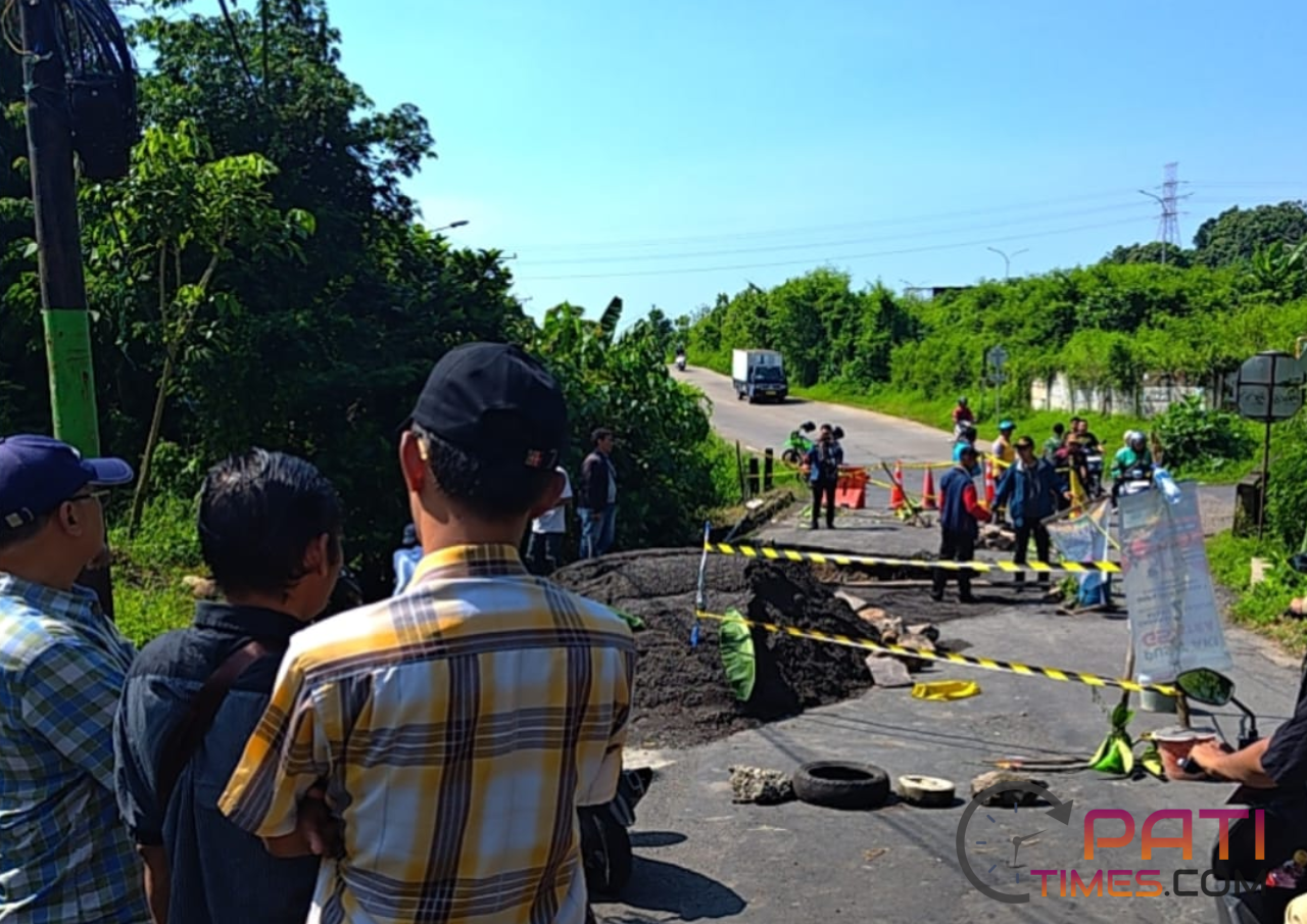 Walkot Semarang Respons Kedaruratan Infrastruktur Pasca-amblesnya Jembatan Jalan Honggowongso