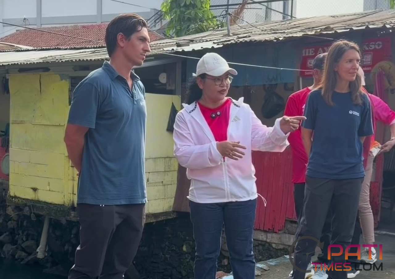 Hari Jadi Kota Semarang, Pemkot dan Aktivis Lingkungan Gelar Resik-Resik Sungai Seroja