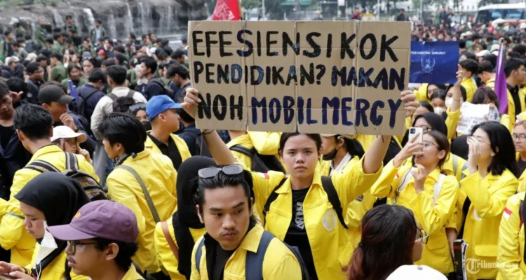 Demo Mahasiswa Hari Ini 17 Juni 2026 Gelombang Protes Prabowo-Gibran Meluas ke Yogya, Surabaya, dan Salatiga mahasiswa