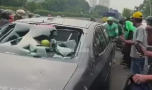 Polisi Tangkap Pengemudi Mobil Listrik Terkait Dugaan Tabrak Lari di Depan Kampus Mercu Buana polisi