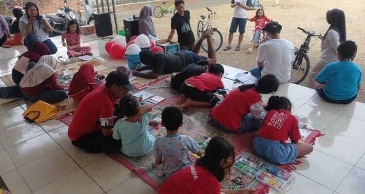 Warga Perum RSS Sidokerto Ikuti Lomba HUT RI, Mulai dari Estafet Air Hingga Mewarnai